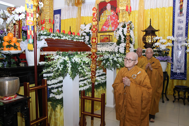 Ngày thứ 2: Các phái đoàn viếng tang cố HT. Thích Nhật Quang