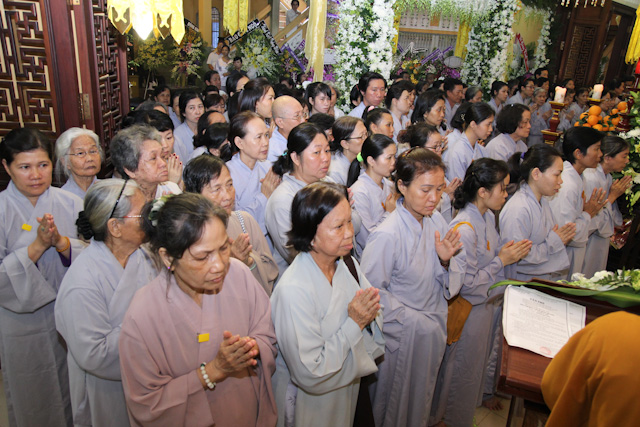 Ngày thứ 2: Các phái đoàn viếng tang cố HT. Thích Nhật Quang