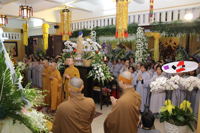 Ngày thứ 2: Các phái đoàn viếng tang cố HT. Thích Nhật Quang