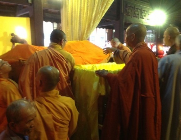 Khánh Hòa: Lễ nhập kim quan cố Đại lão HT.Thích Chánh Tín