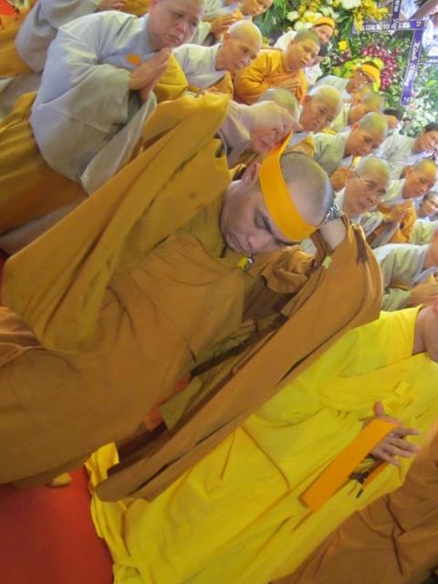 Lễ cúng ngọ - Tiến Giác linh cố Đại lão HT Thích Chí Tín