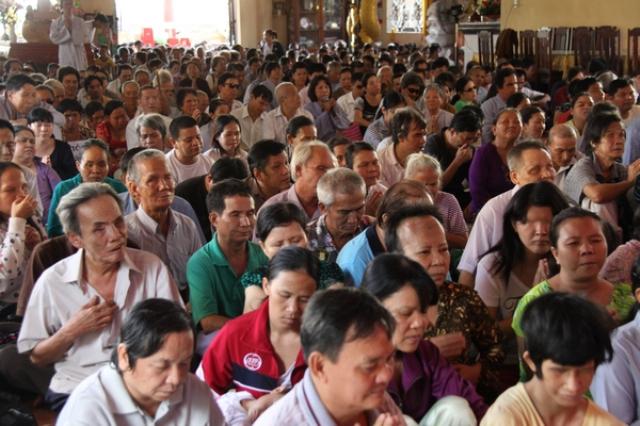 Tổ Đình Giác Sanh Tổ Chức Khóa Tu và  Phát Quà Cho 700 Người Khiếm Thị