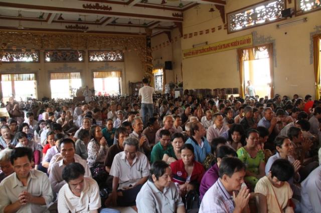 Tổ Đình Giác Sanh Tổ Chức Khóa Tu và  Phát Quà Cho 700 Người Khiếm Thị