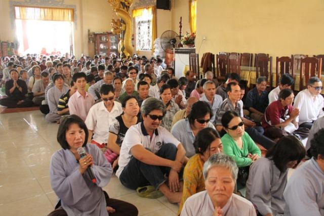 Tổ Đình Giác Sanh Tổ Chức Khóa Tu và  Phát Quà Cho 700 Người Khiếm Thị
