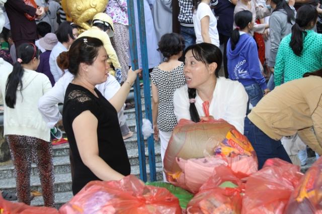 Tổ Đình Giác Sanh Tổ Chức Khóa Tu và  Phát Quà Cho 700 Người Khiếm Thị