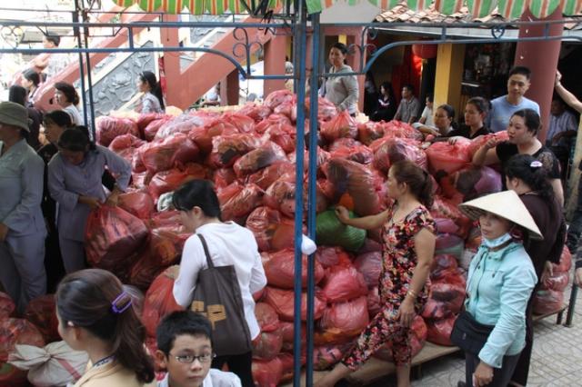 Tổ Đình Giác Sanh Tổ Chức Khóa Tu và  Phát Quà Cho 700 Người Khiếm Thị