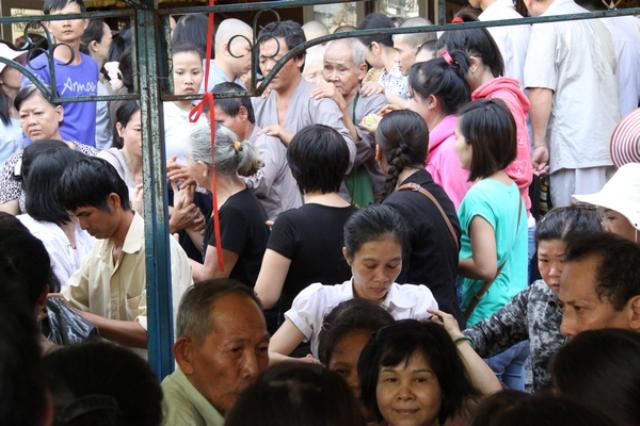 Tổ Đình Giác Sanh Tổ Chức Khóa Tu và  Phát Quà Cho 700 Người Khiếm Thị