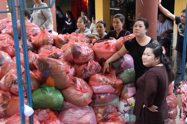 Tổ Đình Giác Sanh Tổ Chức Khóa Tu và  Phát Quà Cho 700 Người Khiếm Thị