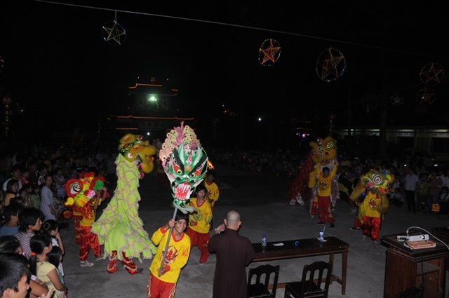 Đồng Nai: &quot;Đêm trăng cho em&quot; tại tổ đình Phước Viên