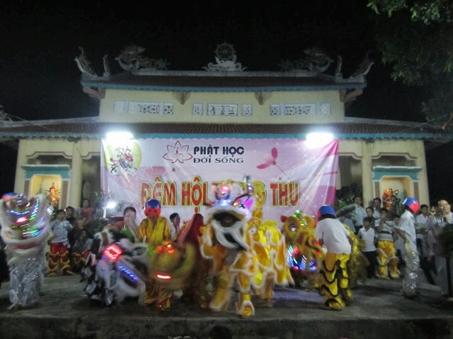 Phật Học Đời Sống tổ chức trung thu tại chùa Hưng Mỹ - Quảng Nam