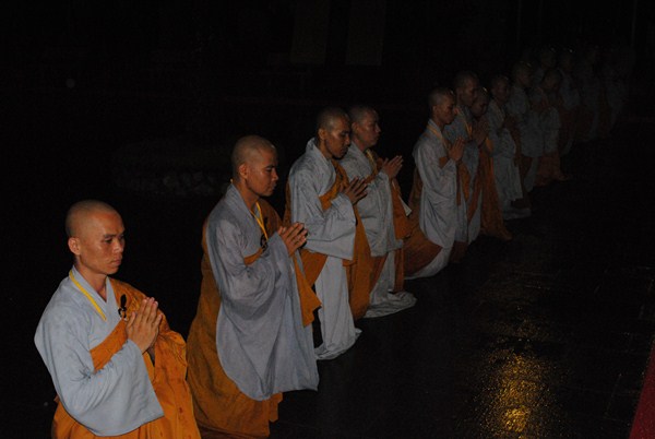 Đại Giới Đàn Quảng Đức: Kết Đàn Tụng Kinh Di Giáo