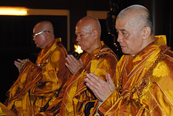 Đại Giới Đàn Quảng Đức: Kết Đàn Tụng Kinh Di Giáo