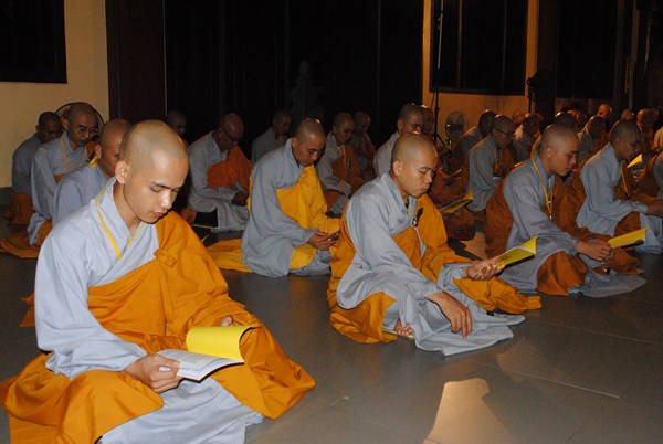 Đại Giới Đàn Quảng Đức: Kết Đàn Tụng Kinh Di Giáo