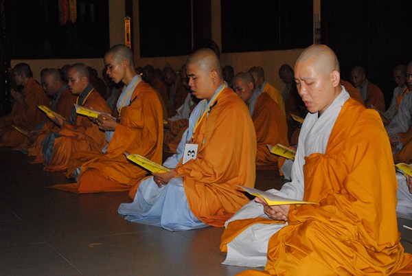 Đại Giới Đàn Quảng Đức: Kết Đàn Tụng Kinh Di Giáo