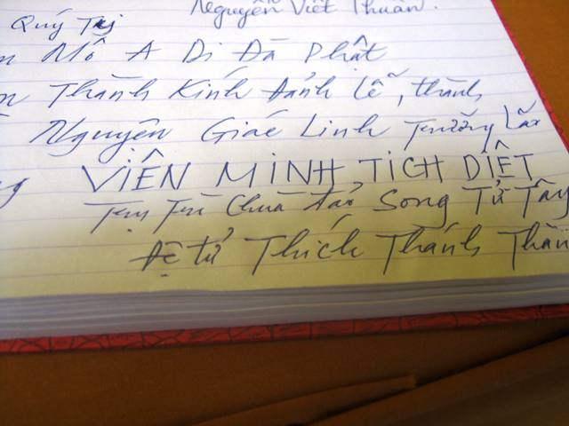 Hơn 100 đoàn kính viếng Giác linh cố Trưởng lão HT.Thích Chí Tín