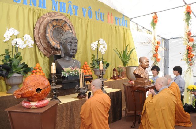 Hoa Kỳ: Thiền viện Vô Ưu kỷ niệm 11 năm thành lập