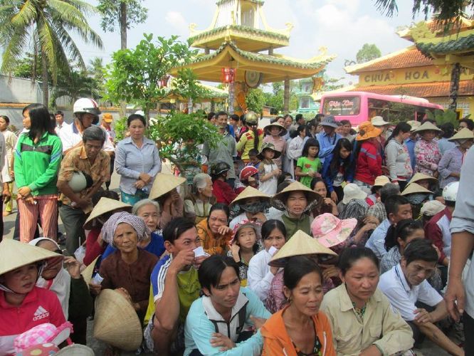 Đồng Tháp: Đoàn từ thiện “Hương miền tây” đến với bà con trước xuân Giáp Ngọ