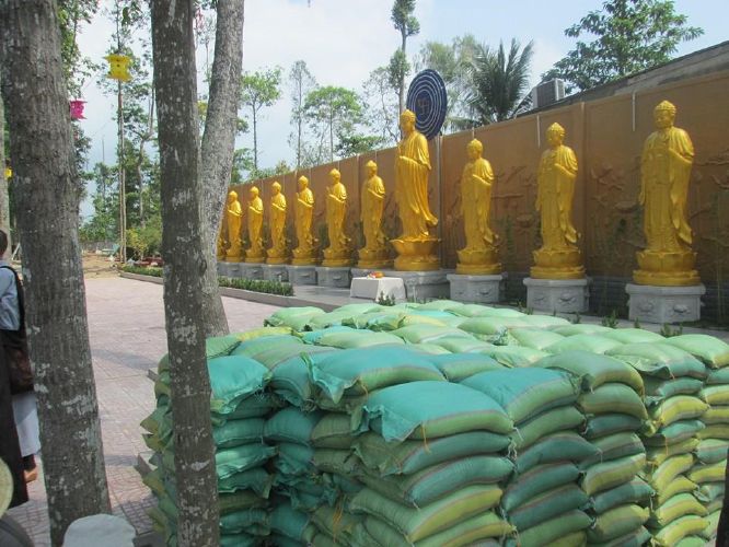 Đồng Tháp: Đoàn từ thiện “Hương miền tây” đến với bà con trước xuân Giáp Ngọ