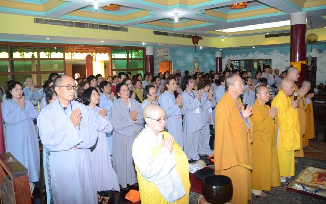 Đoàn Phật tử Hoa Kỳ, Cananda và Việt Nam hành hương đất Phật