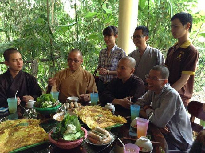 Đồng Tháp: Đoàn từ thiện “Hương miền tây” đến với bà con trước xuân Giáp Ngọ