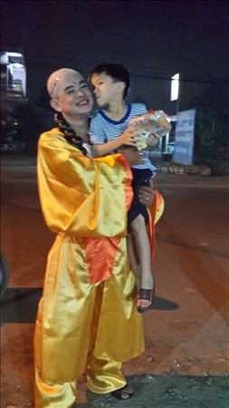 Long An: Đức Phật Di Lặc về với vạn đầu em nhỏ