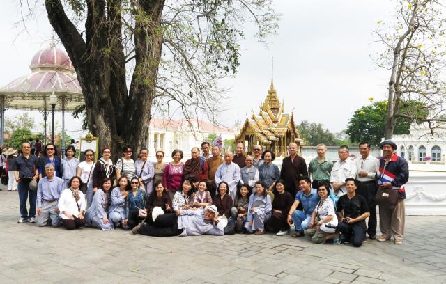 Đoàn Phật tử Hoa Kỳ, Cananda và Việt Nam hành hương đất Phật