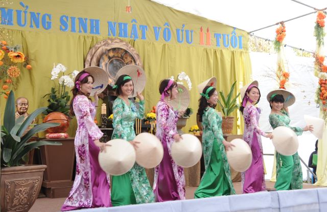 Hoa Kỳ: Thiền viện Vô Ưu kỷ niệm 11 năm thành lập