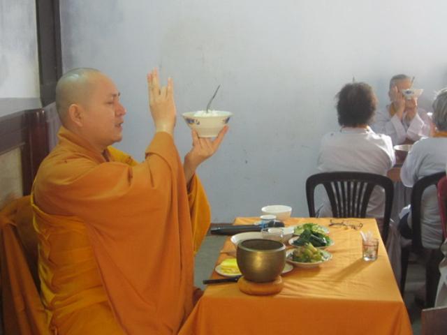 Khóa tu cuối năm Quý Tỵ của Đạo tràng Bát Quan Trai chùa Đức Hòa