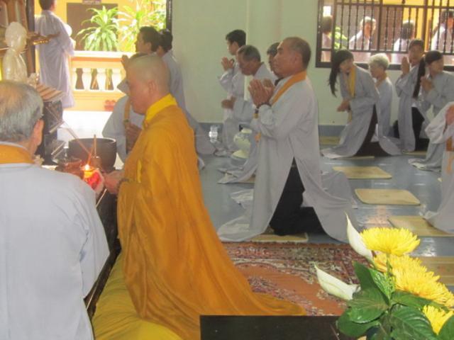 Khóa tu cuối năm Quý Tỵ của Đạo tràng Bát Quan Trai chùa Đức Hòa