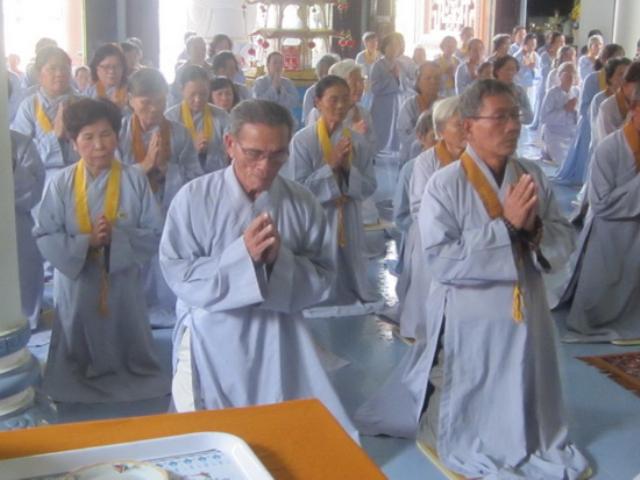 Khóa tu cuối năm Quý Tỵ của Đạo tràng Bát Quan Trai chùa Đức Hòa