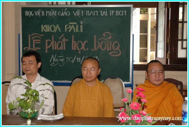 TP. HCM: Lễ phát học bổng Pali lần thứ nhất