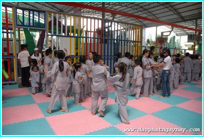 Khóa tu Gieo Hạt Từ Tâm 23 tại khu du lịch Suối Tiên với chủ đề Ai Là Thiên Tài