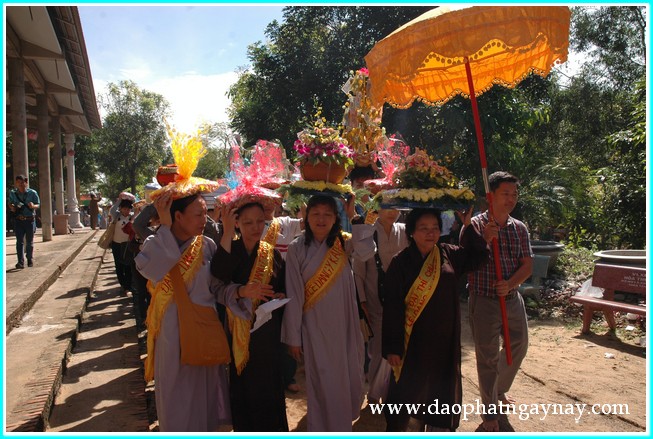 Đồng Nai: Đại lễ dâng y Kathina tại thiền viện Phước Sơn