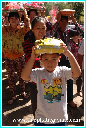 Đồng Nai: Đại lễ dâng y Kathina tại thiền viện Phước Sơn