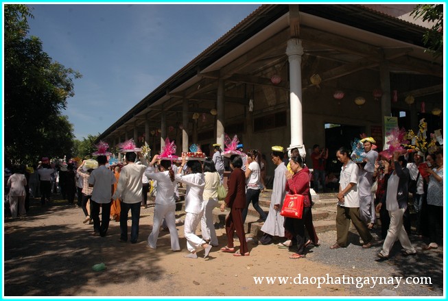 Đồng Nai: Đại lễ dâng y Kathina tại thiền viện Phước Sơn