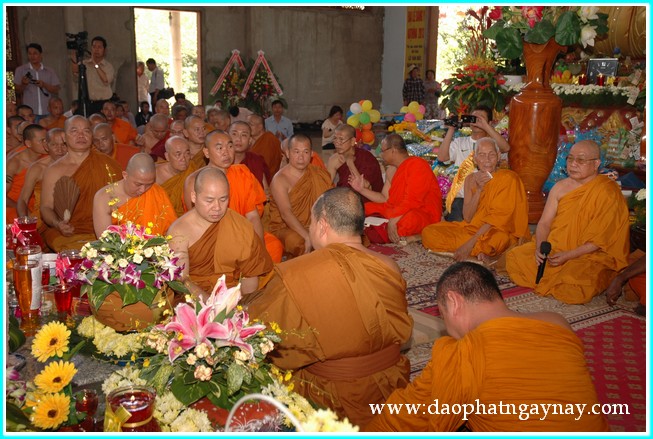 Đồng Nai: Đại lễ dâng y Kathina tại thiền viện Phước Sơn