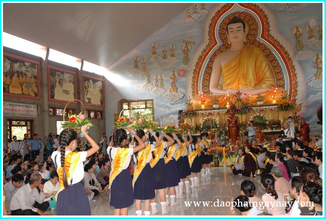 Đồng Nai: Đại lễ dâng y Kathina tại thiền viện Phước Sơn