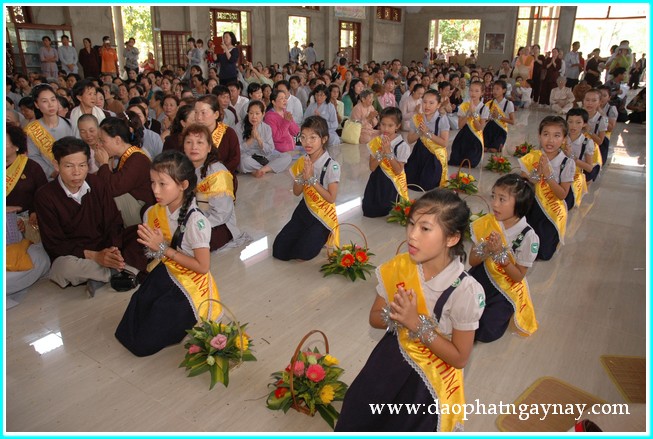 Đồng Nai: Đại lễ dâng y Kathina tại thiền viện Phước Sơn