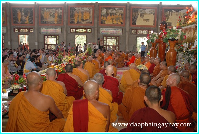 Đồng Nai: Đại lễ dâng y Kathina tại thiền viện Phước Sơn