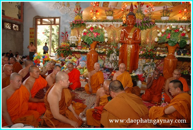 Đồng Nai: Đại lễ dâng y Kathina tại thiền viện Phước Sơn