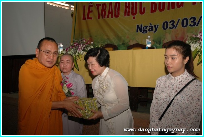 TP. HCM: Chùm ảnh lễ trao học bổng Thích Minh Châu lần 2