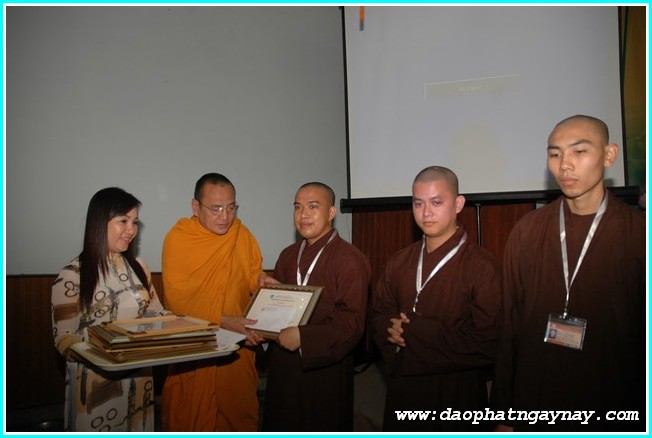 TP. HCM: Chùm ảnh lễ trao học bổng Thích Minh Châu lần 2