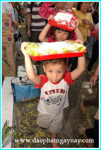 TP. HCM: Đại lễ dâng y Kathina tại thiền viện Nguyên Thủy