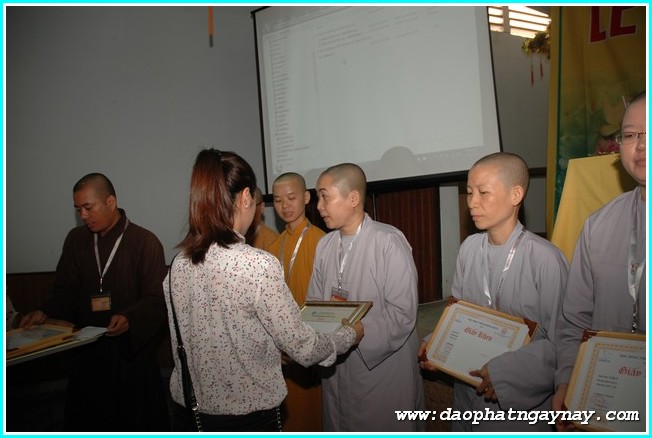 TP. HCM: Chùm ảnh lễ trao học bổng Thích Minh Châu lần 2