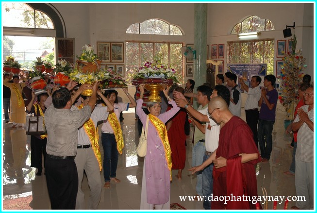 TP. HCM: Đại lễ dâng y Kathina tại thiền viện Nguyên Thủy