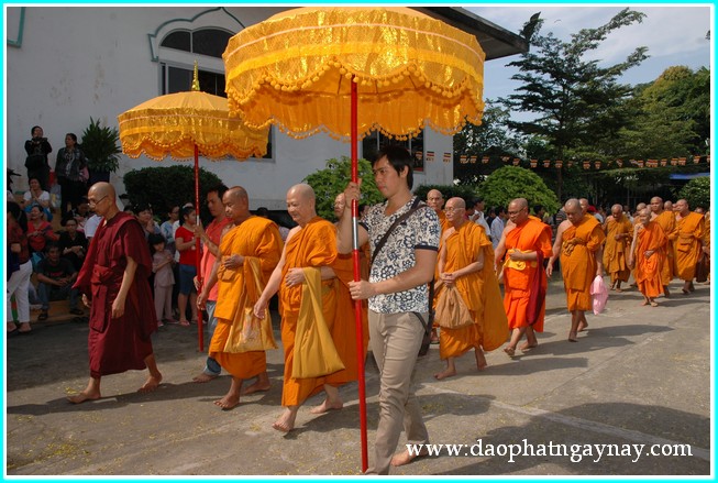 TP. HCM: Đại lễ dâng y Kathina tại thiền viện Nguyên Thủy