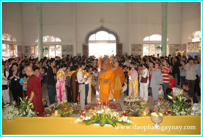 TP. HCM: Đại lễ dâng y Kathina tại thiền viện Nguyên Thủy