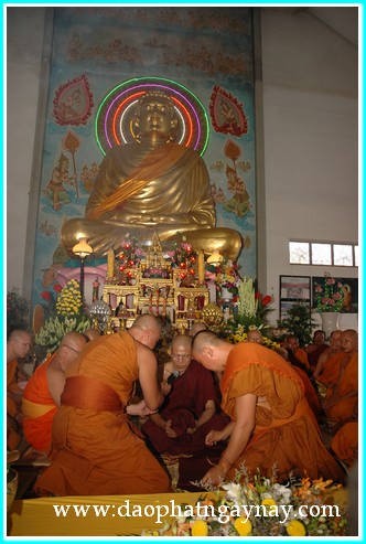 TP. HCM: Đại lễ dâng y Kathina tại thiền viện Nguyên Thủy