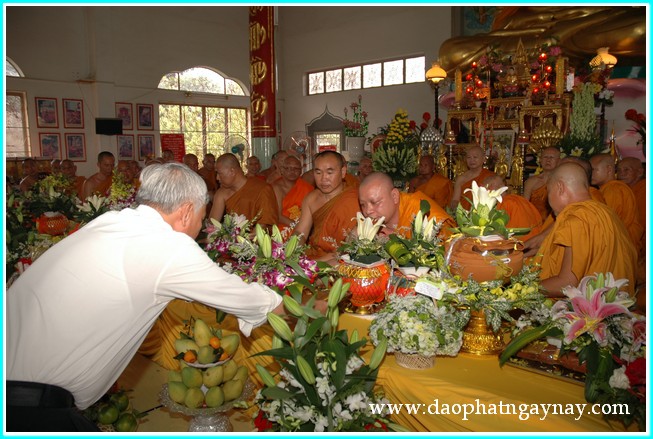 TP. HCM: Đại lễ dâng y Kathina tại thiền viện Nguyên Thủy