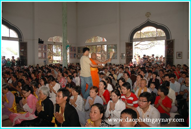 TP. HCM: Đại lễ dâng y Kathina tại thiền viện Nguyên Thủy